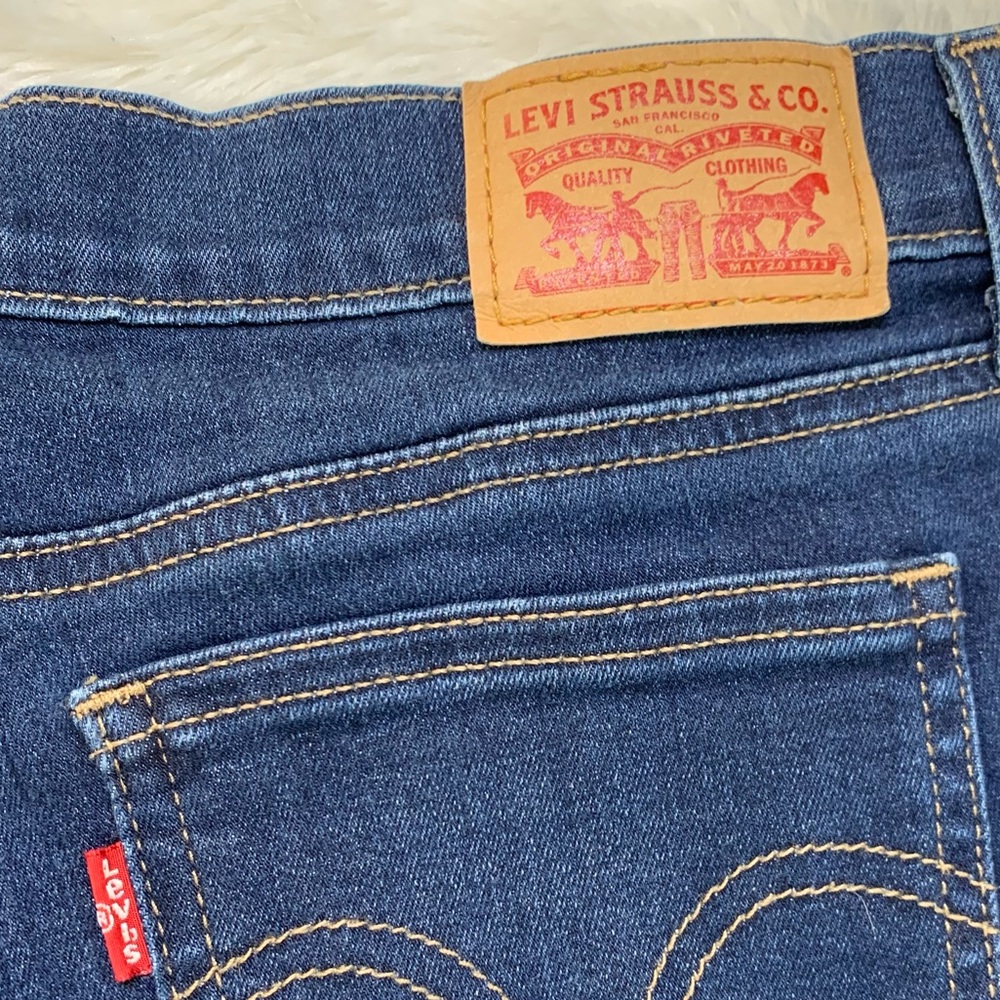 Levi’s Dark Wash Cheeky Denim Shorts - Picture 5 of 8